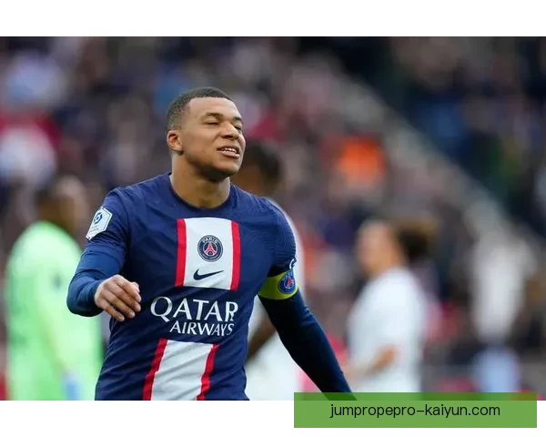 姆巴佩在法甲赛季中逐渐成为球队战术体系的核心，状态持续提升。